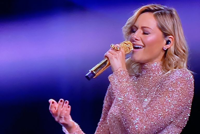 GLOW Make-up für Helene Fischer